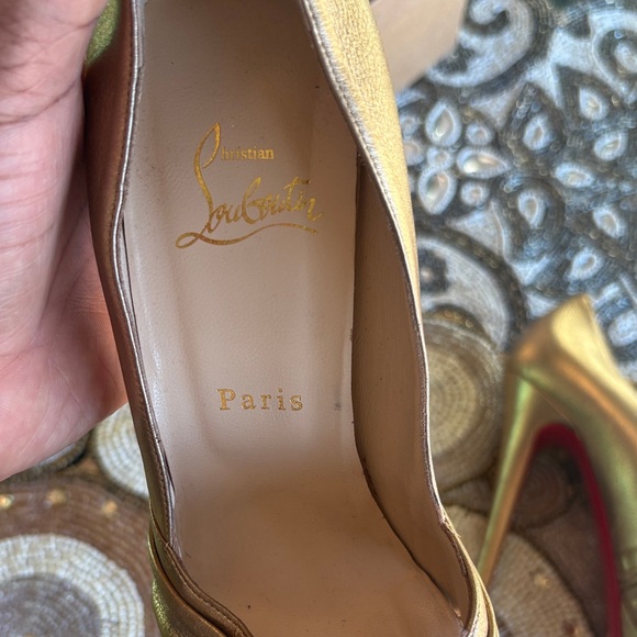 Christian louboutin 9.5 Glamorous Gold Platform Heels - Picture 4 of 6